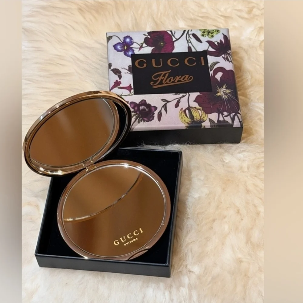 GUCCI NIB FLORAL COMPACT MIRROR GOLD TONE - Picture 1 of 5